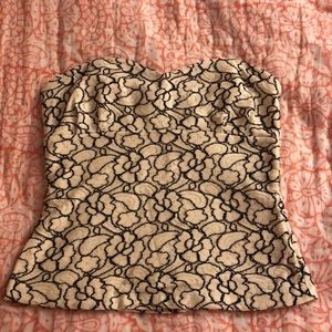 Sweetheart neckline sleeveless top